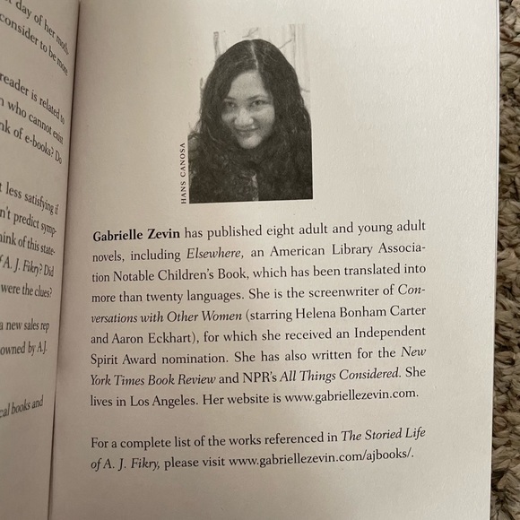 The Storied Life of A.J. Fikry by Gabrielle Zevin; Paperback - Picture 6 of 7